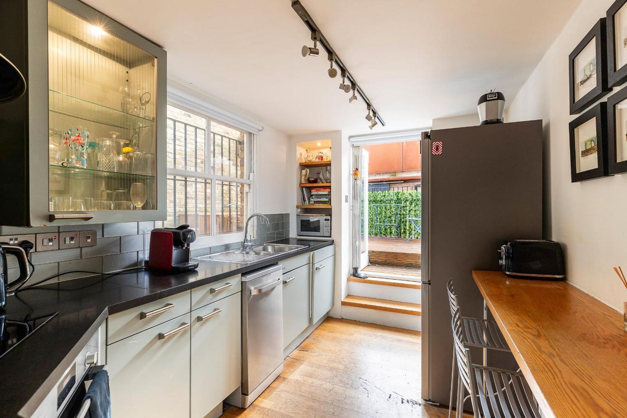 Charming Two Bed Maisonette In Notting Hill Londres