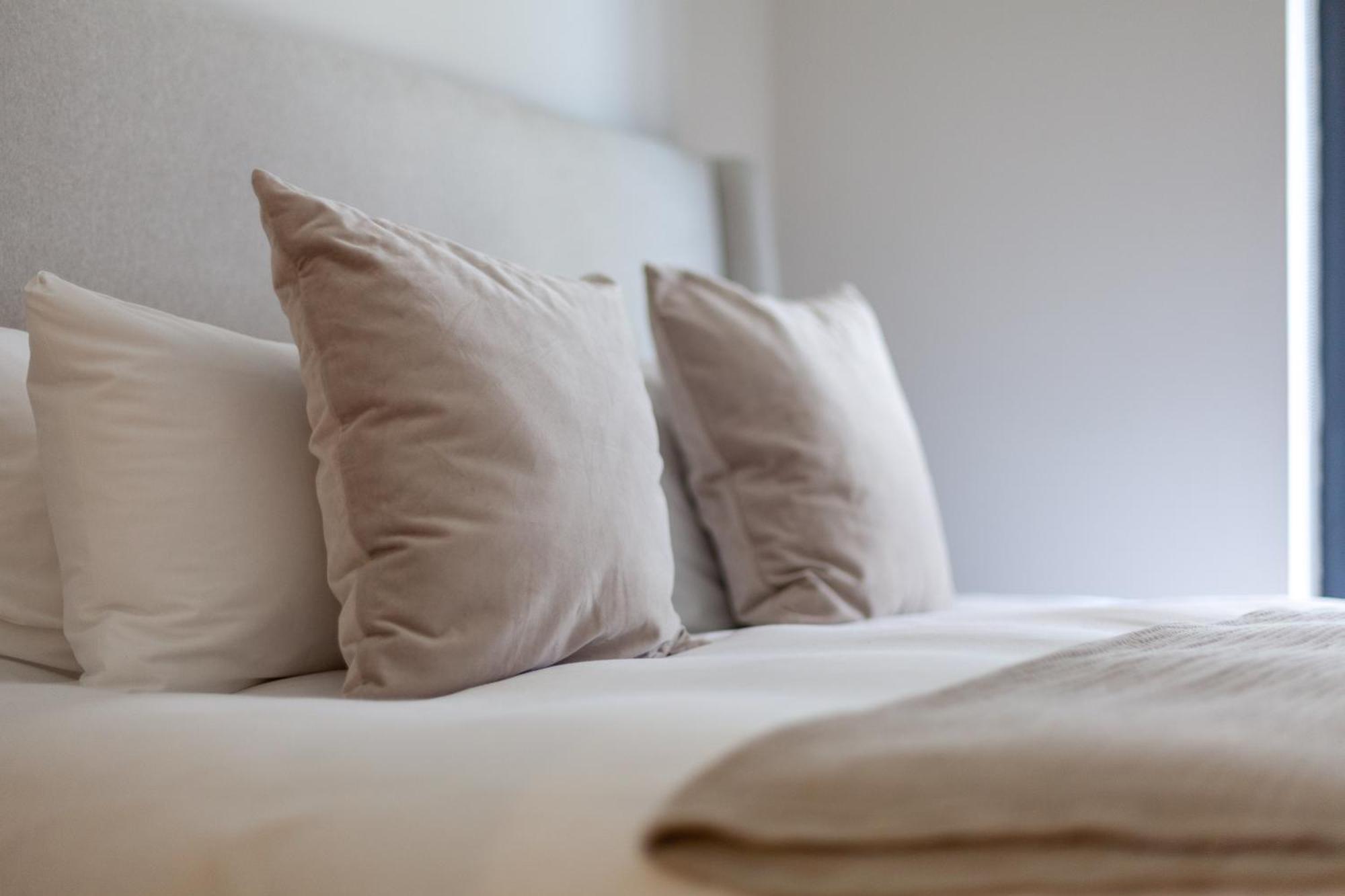Stylish & Central 2-bed, 2-bath In Notting Hill
