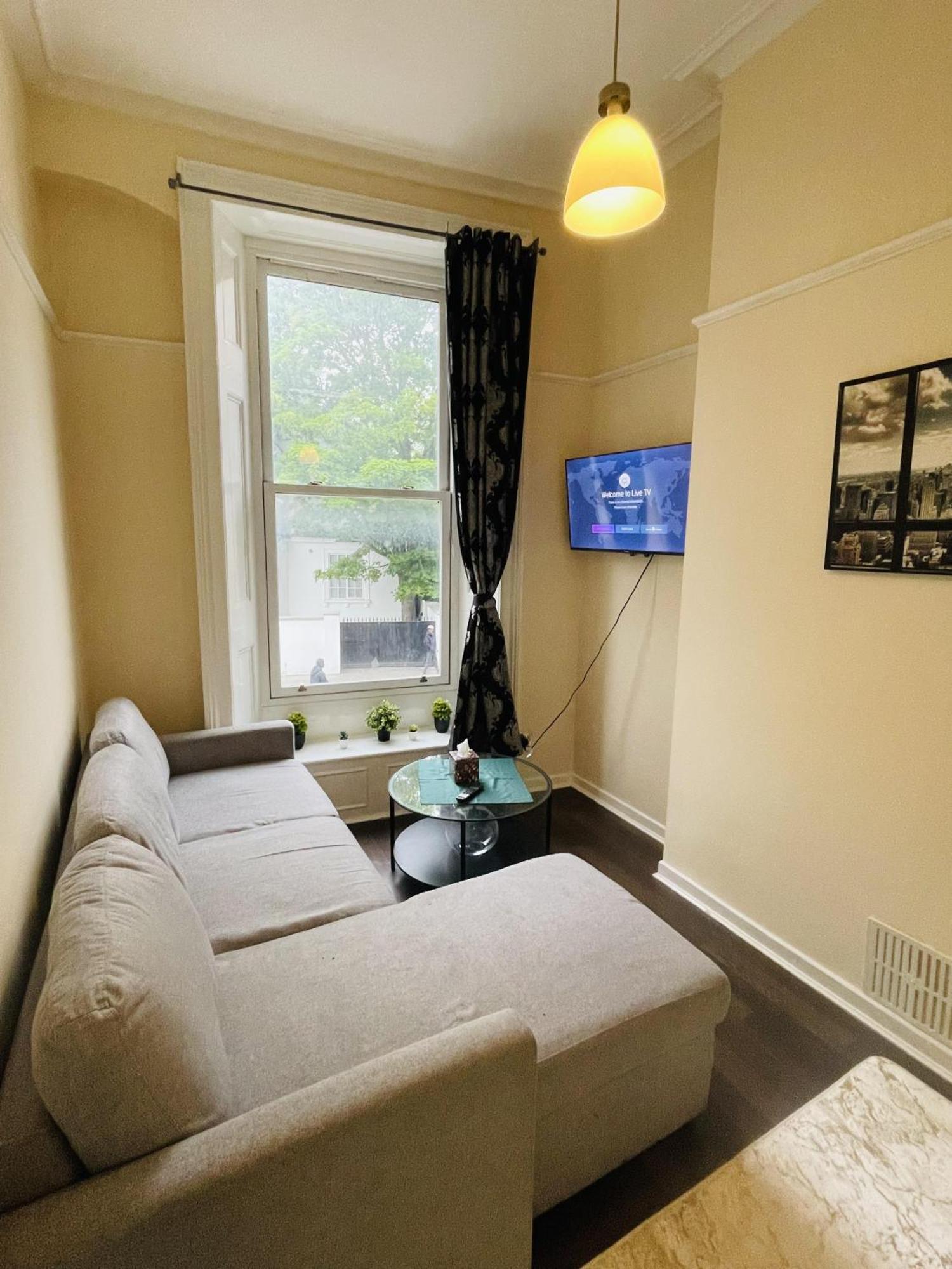Captivating 2-bed In Paddington Appartement Londen