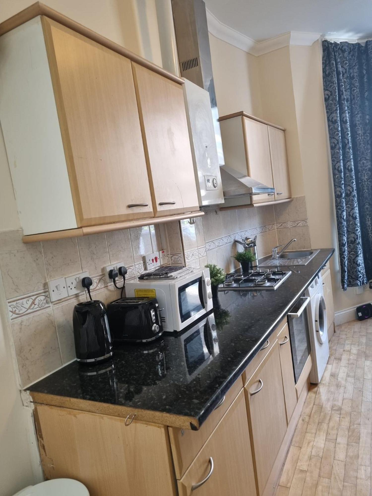 Spacious 1 Bed In West Kensington Or Hammersmith Appartement *