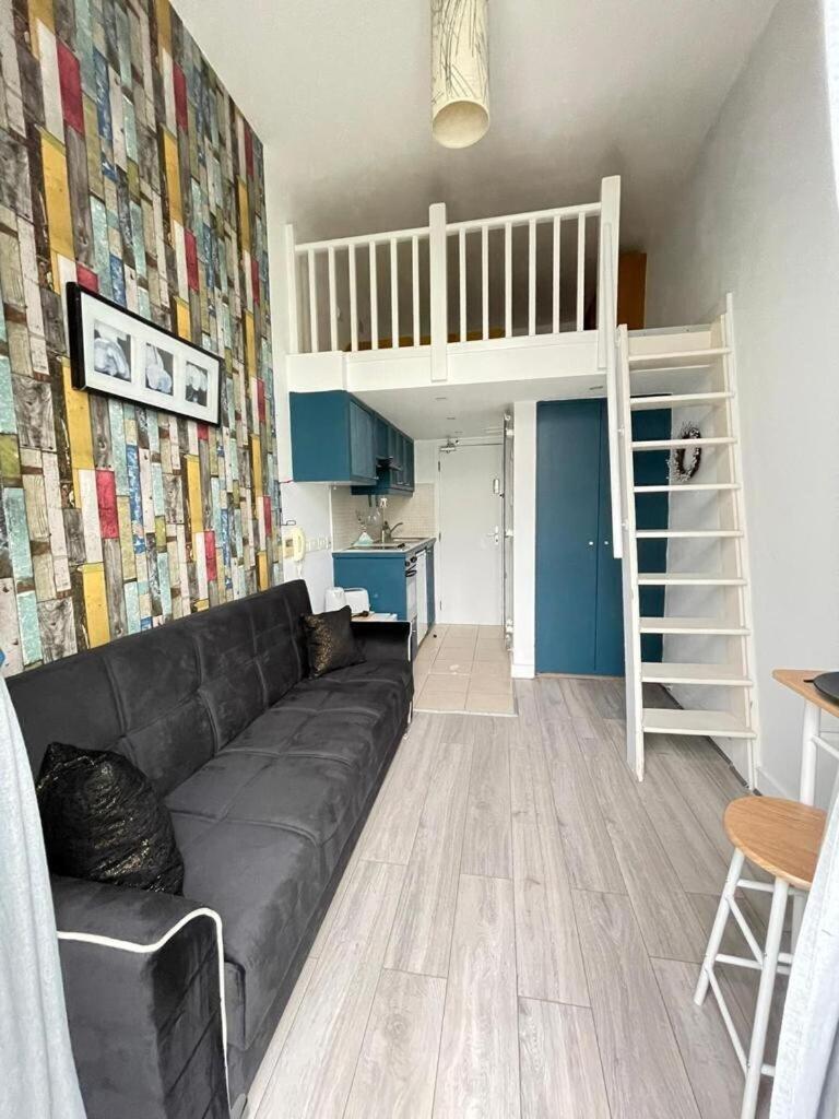 Portobello Road Artistic 'budget' Apartamento Londres