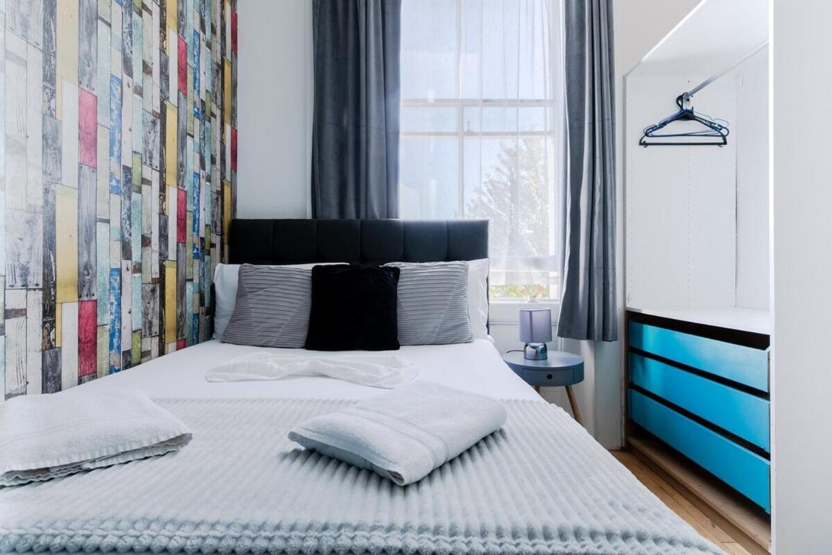 Portobello Road Artistic 'budget' Apartamento Londres