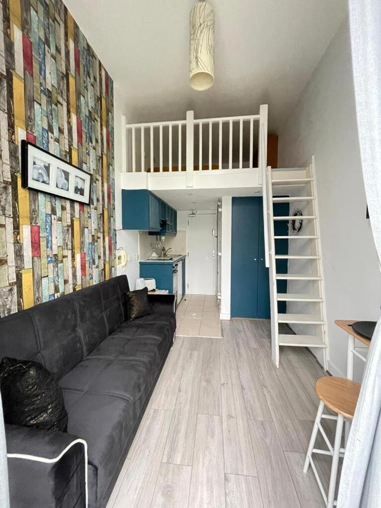 Portobello Road Artistic 'budget' Apartamento Londres