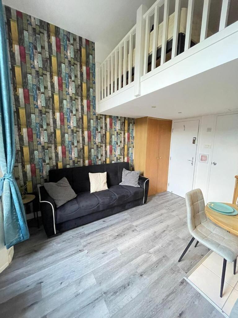 Portobello Road Artistic 'budget' Apartamento Londres