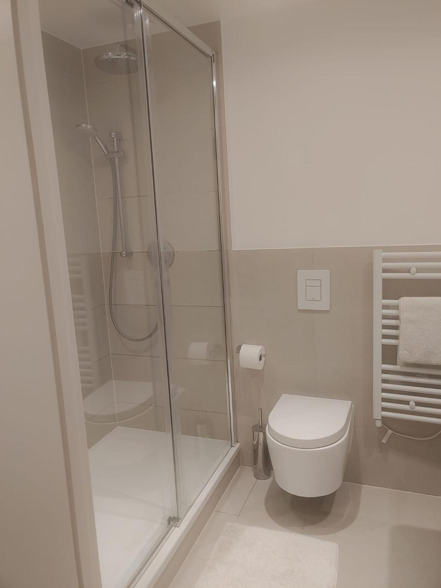 Luxurious Duplex Design-flat Kensington Apartment *