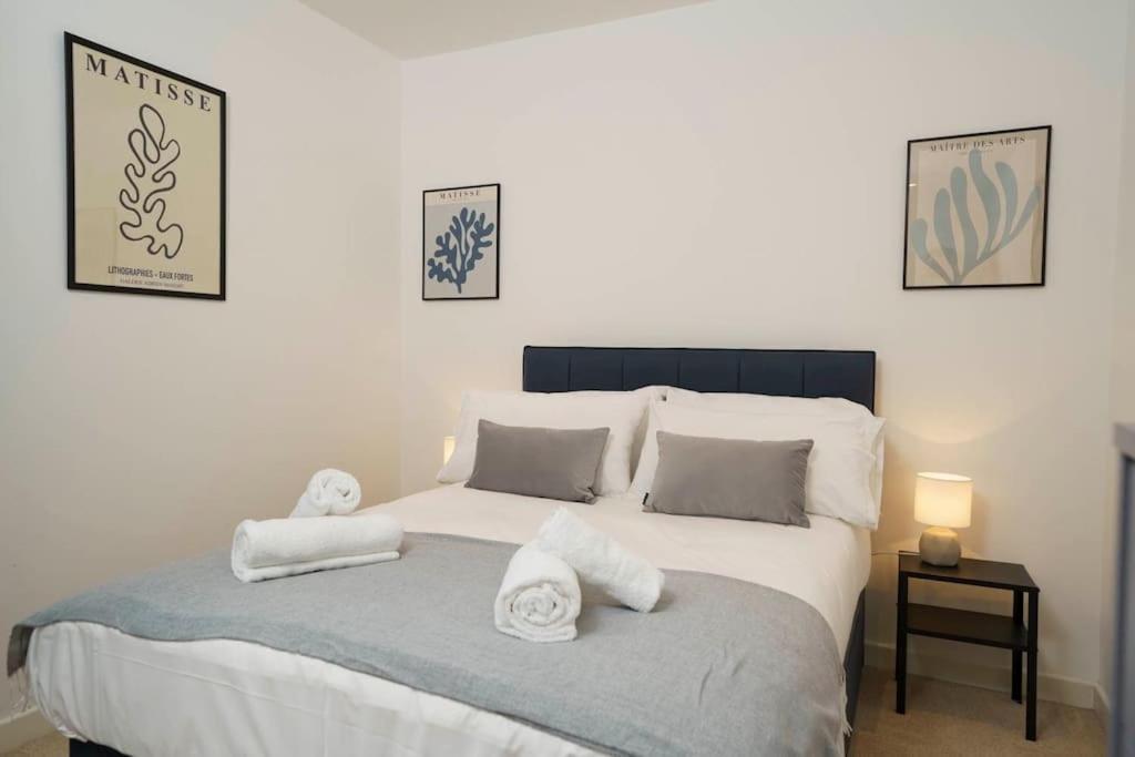Luxury 2 Bed 2 Bath Cntrl *