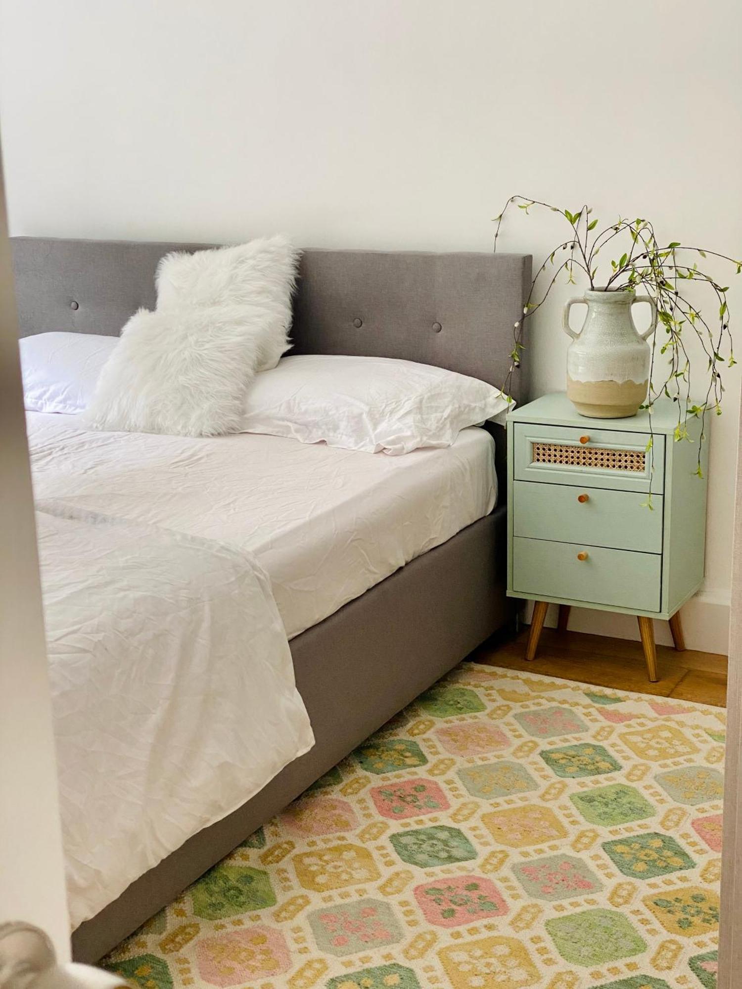 Accommodatie bij particulieren Richmond - Double Bedroom With Garden View