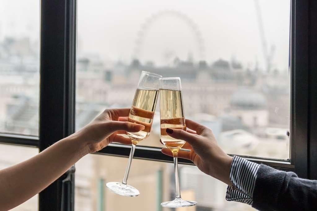 Hotel Radisson Blu Hotel, Leicester Square 5*