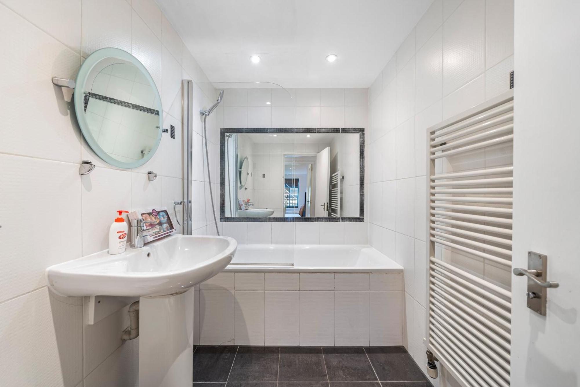 Appartement Spacious 2 Bedroom Flat With Pool Table Opposite Green Park 7 *