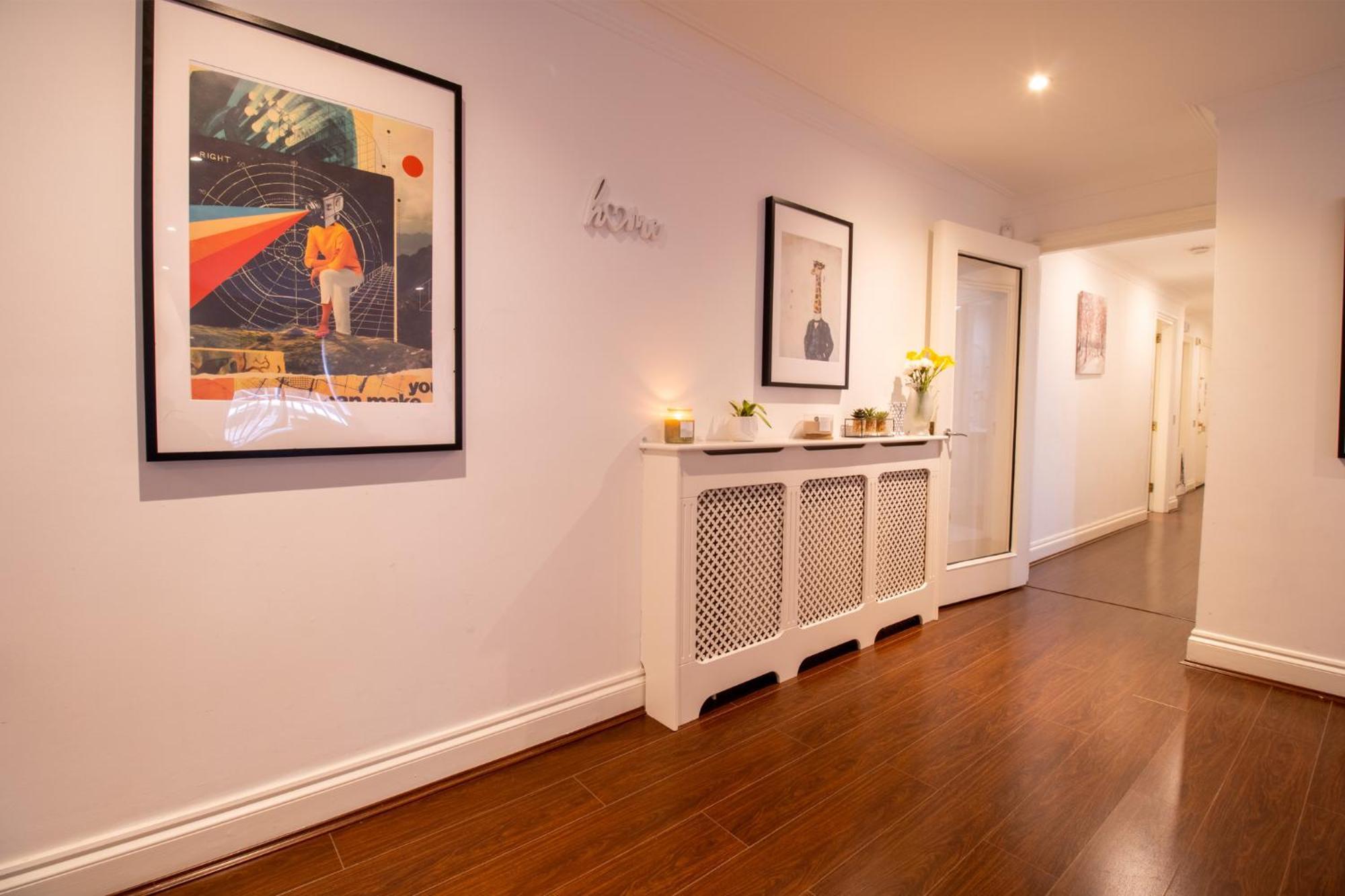 Spacious 2 Bedroom Flat With Pool Table Opposite Green Park 7 Appartement Londen