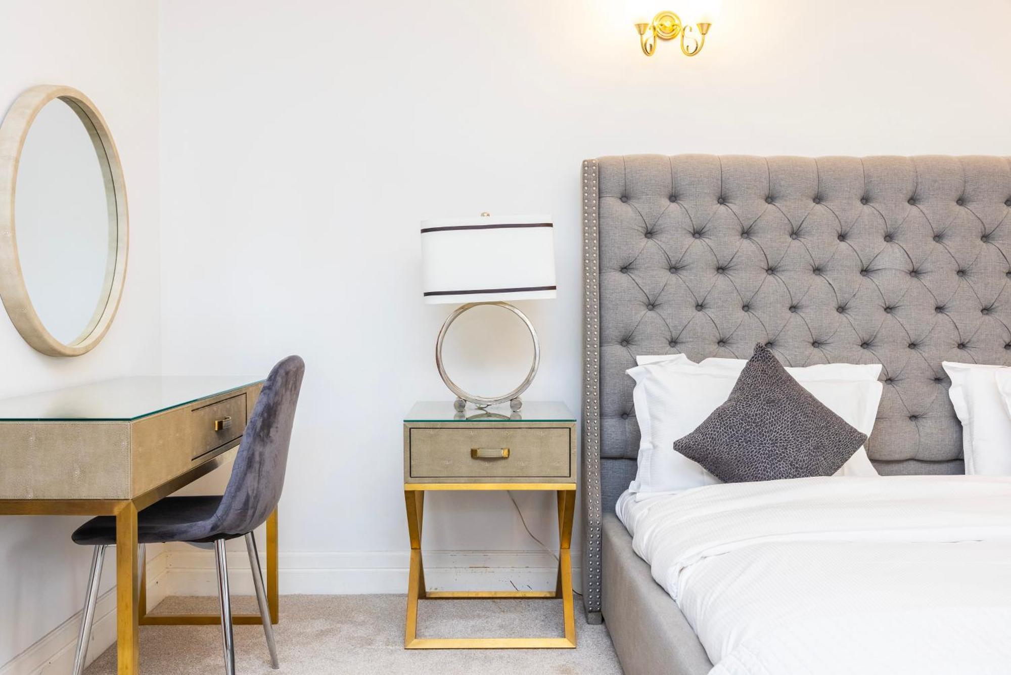 Apartahotel Carlton Court - Mayfair 5*