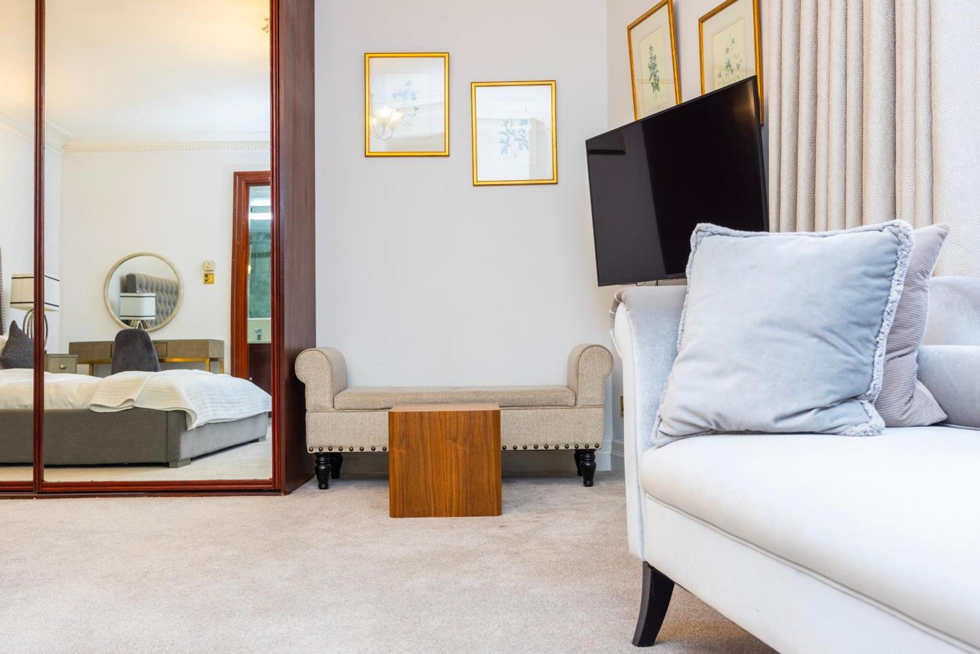 Aparthotel Carlton Court - Mayfair 5*