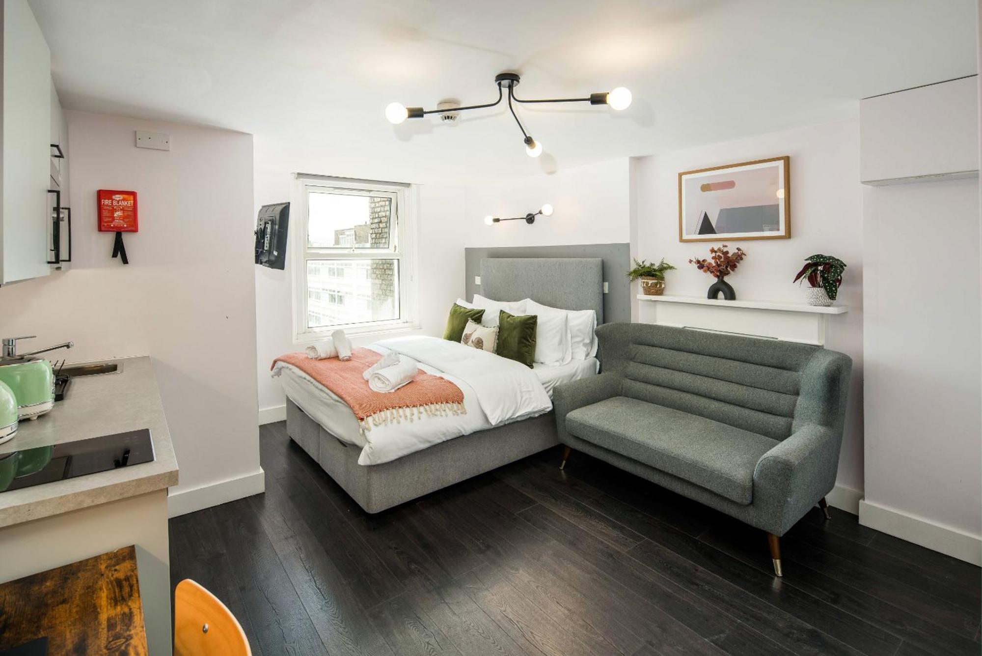 Notting Hill By Sleepy *