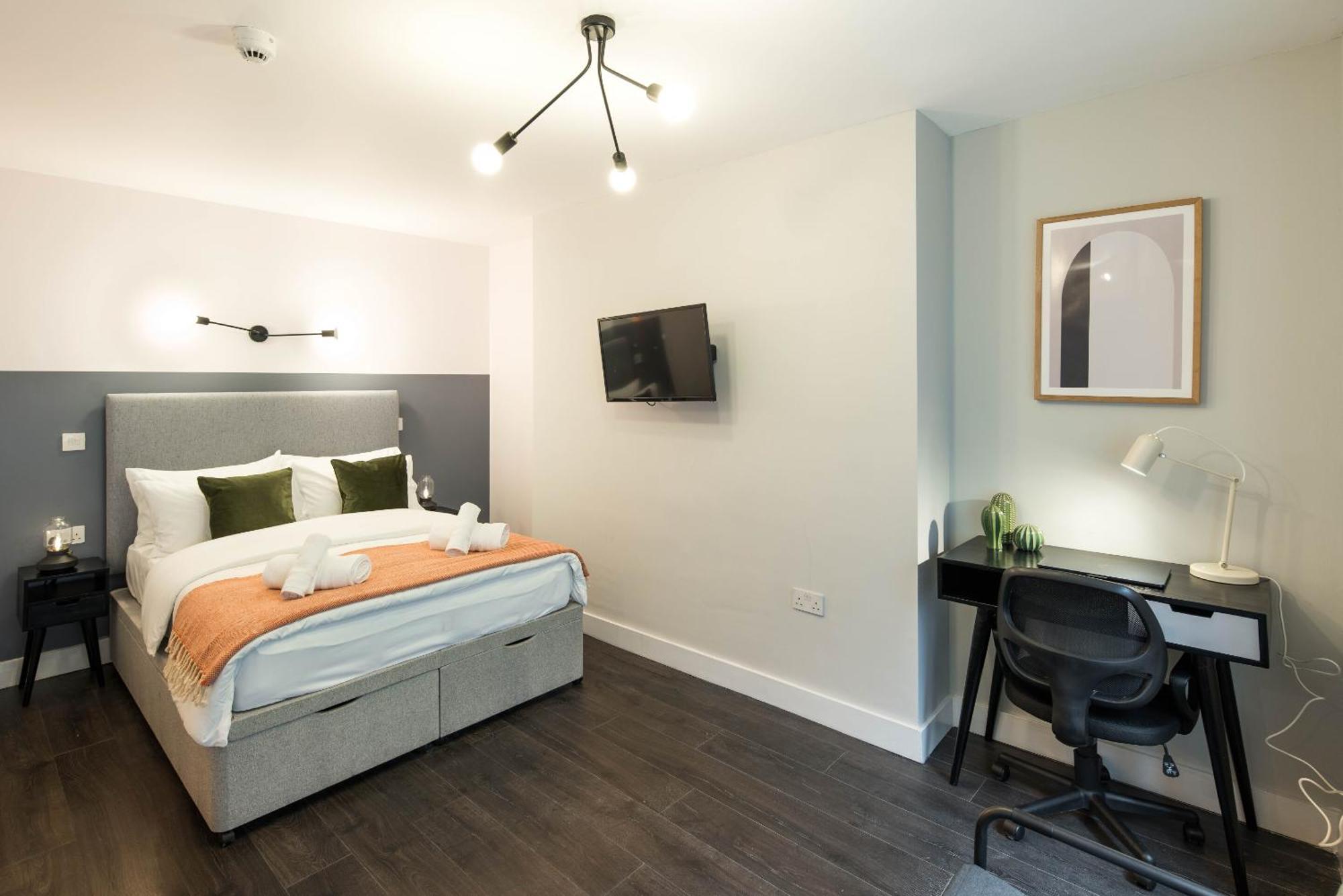 Notting Hill By Sleepy *