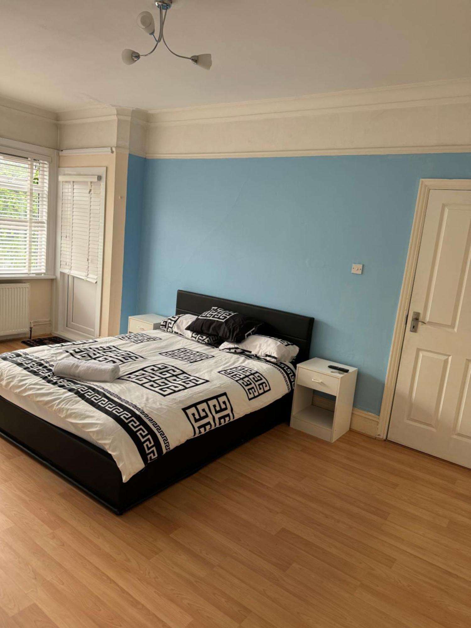 Dreamwell Flats * London