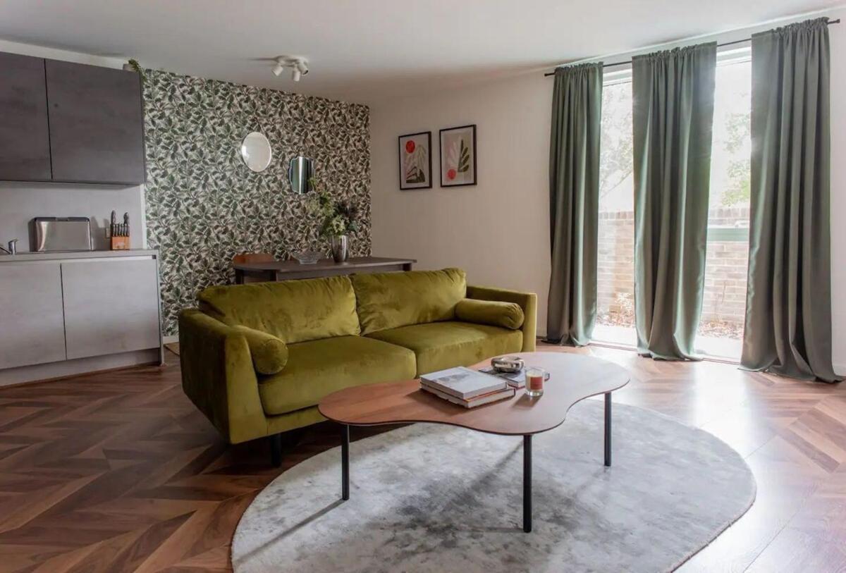 Deluxe 3 Bedrooms Modern Flat In Stratford London