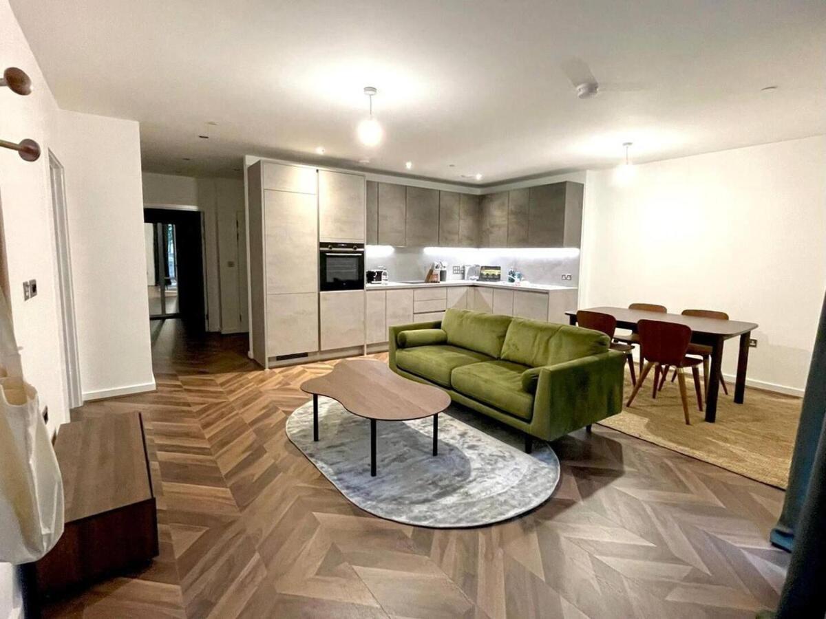 Deluxe 3 Bedrooms Modern Flat In Stratford * London