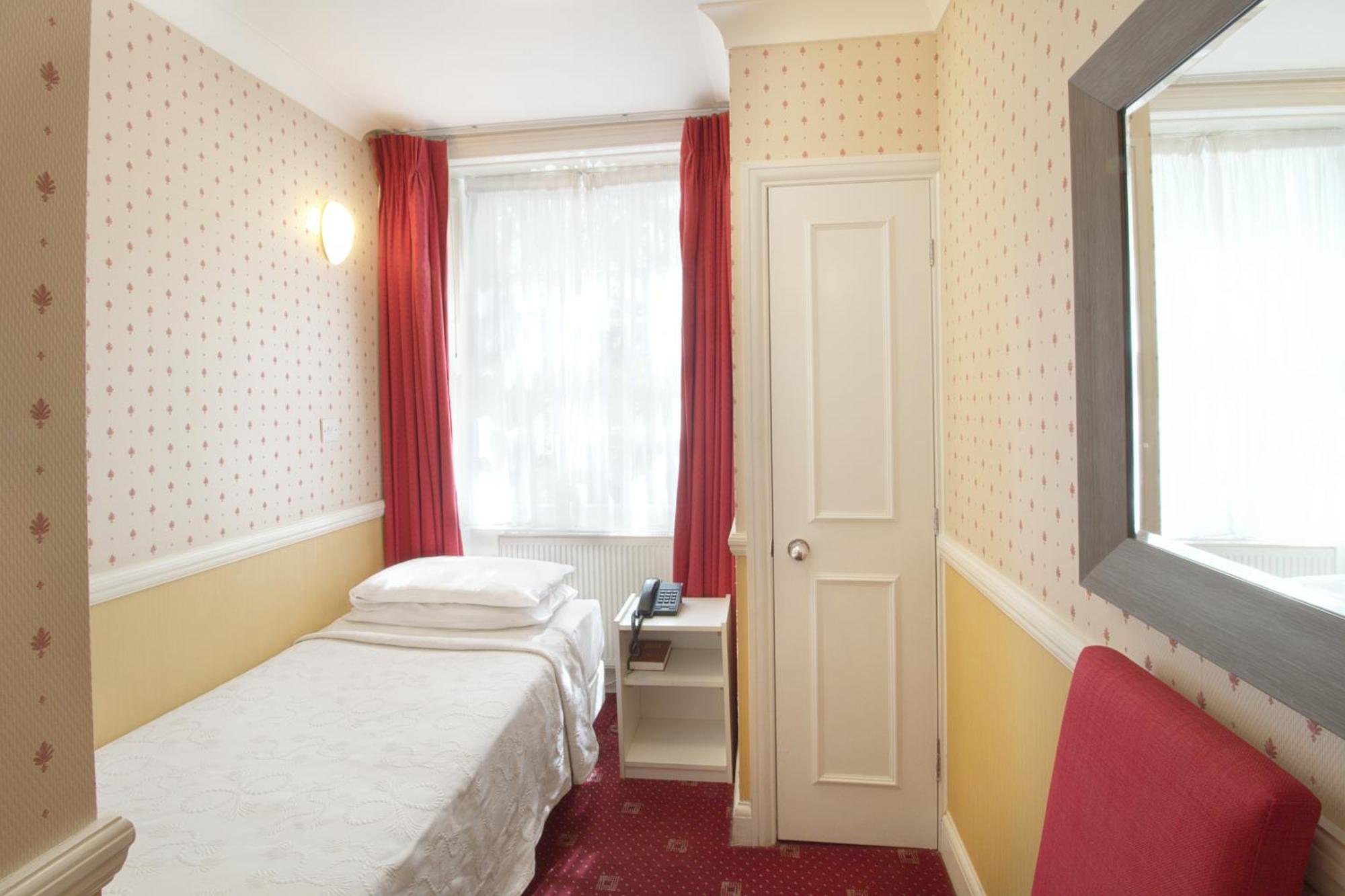 Balmoral House 2* London