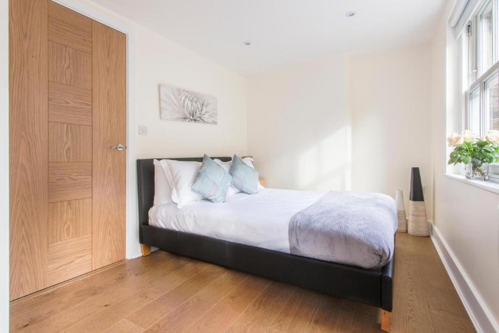 2bedrooms Liverpool St Station * London
