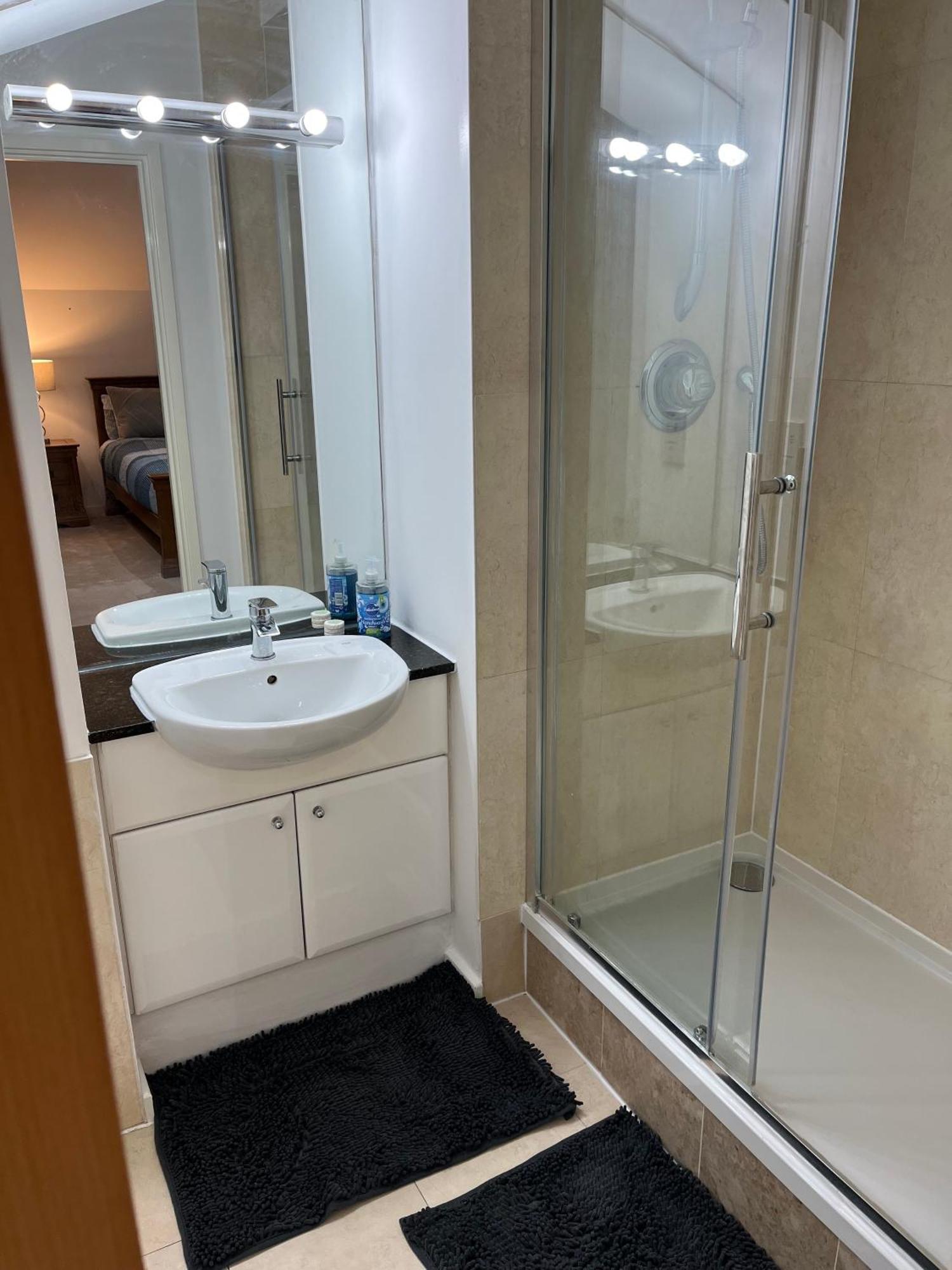 Gasthuis Roomzzz Near The Excel Exhibition Centre Royal Victoria O2 Arena Central 24 Hour Self Check-in