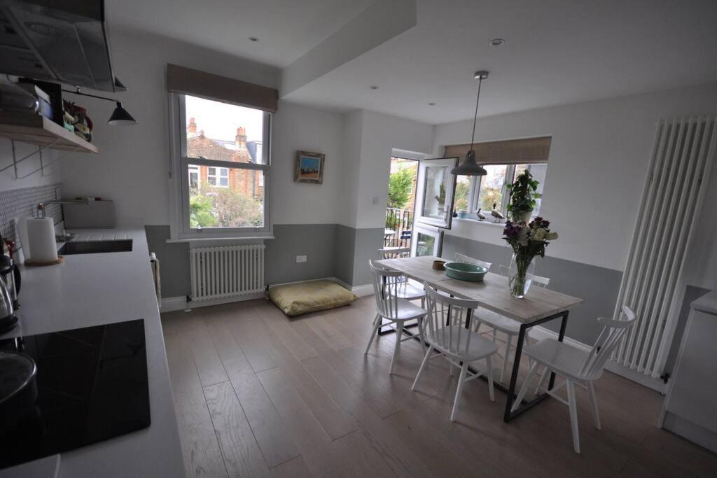 Appartement Lovely 2-bed Maisonette With Garden Close To River In Barnes - Mortlake