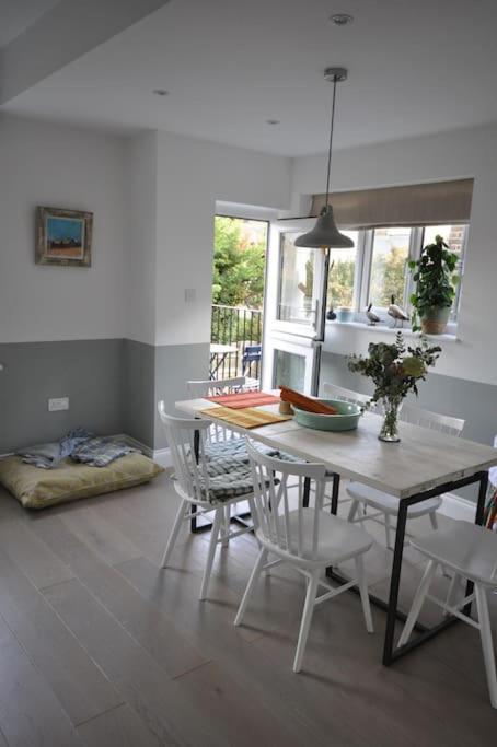 Lovely 2-bed Maisonette With Garden Close To River In Barnes - Mortlake Appartement *