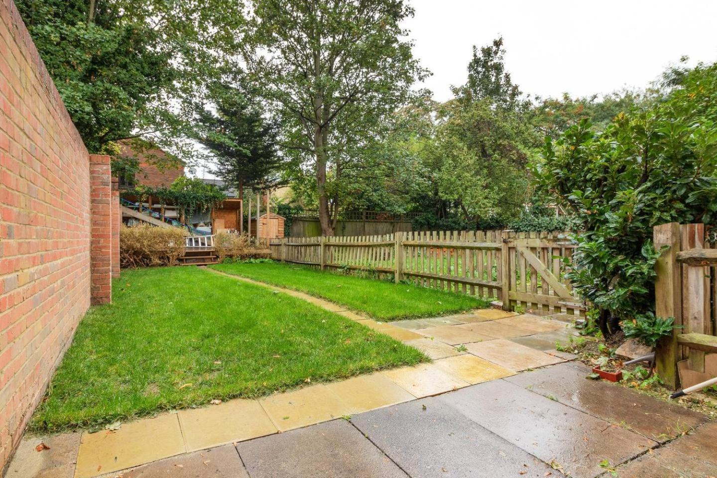 Apartment Airy Spacious 1 Bedroom Aprtment With Garden In Brixton