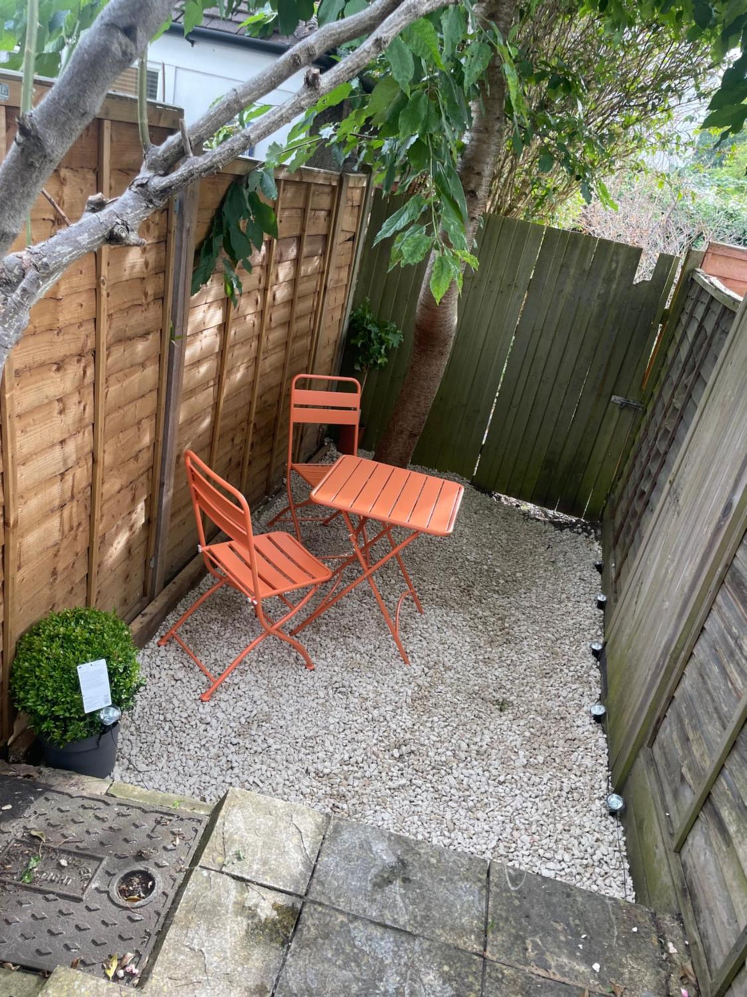 Super Convenient For - Large 2 Double Bed 30 Seconds Walk To Platform Train Station And 19 Mins To Waterloo Appartement *