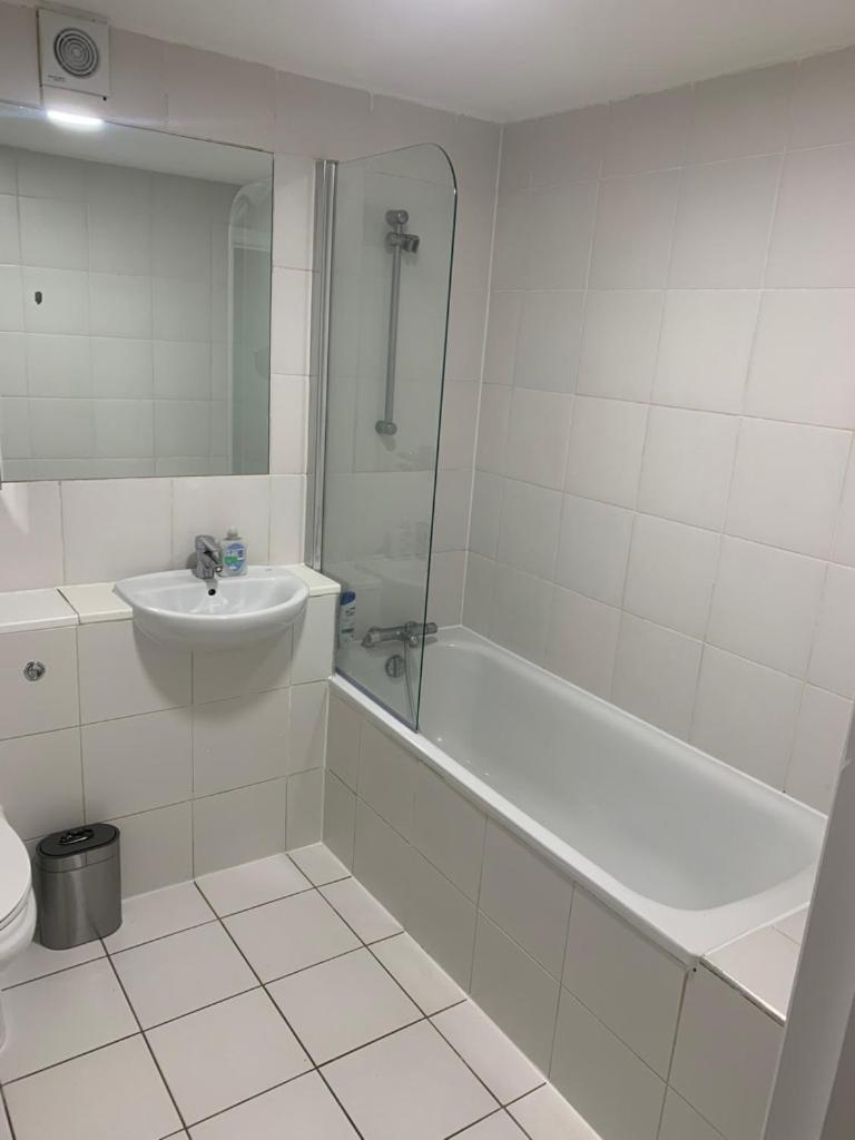 Newly Renovated 1bd Flat - Camden * Londen