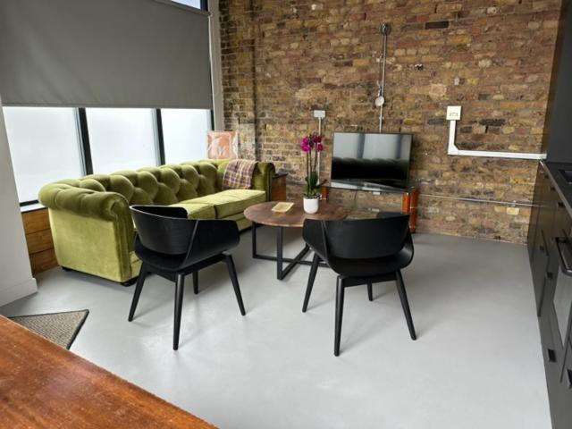 Apartment Sleek & 1bd Flat - Battersea Park *