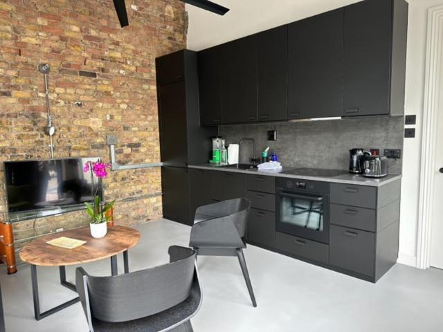 Sleek & 1bd Flat - Battersea Park * London