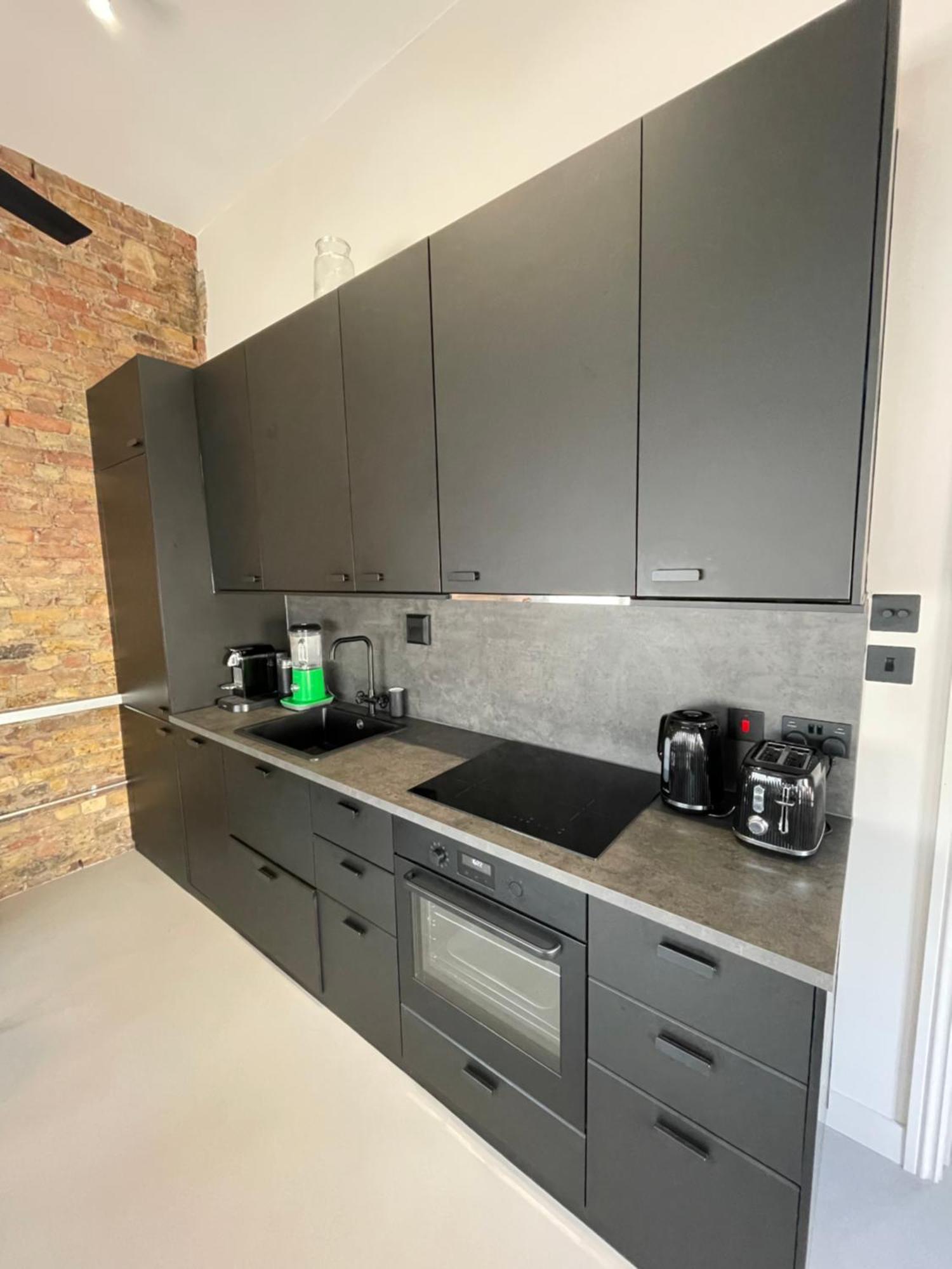 Apartment Sleek & 1bd Flat - Battersea Park London