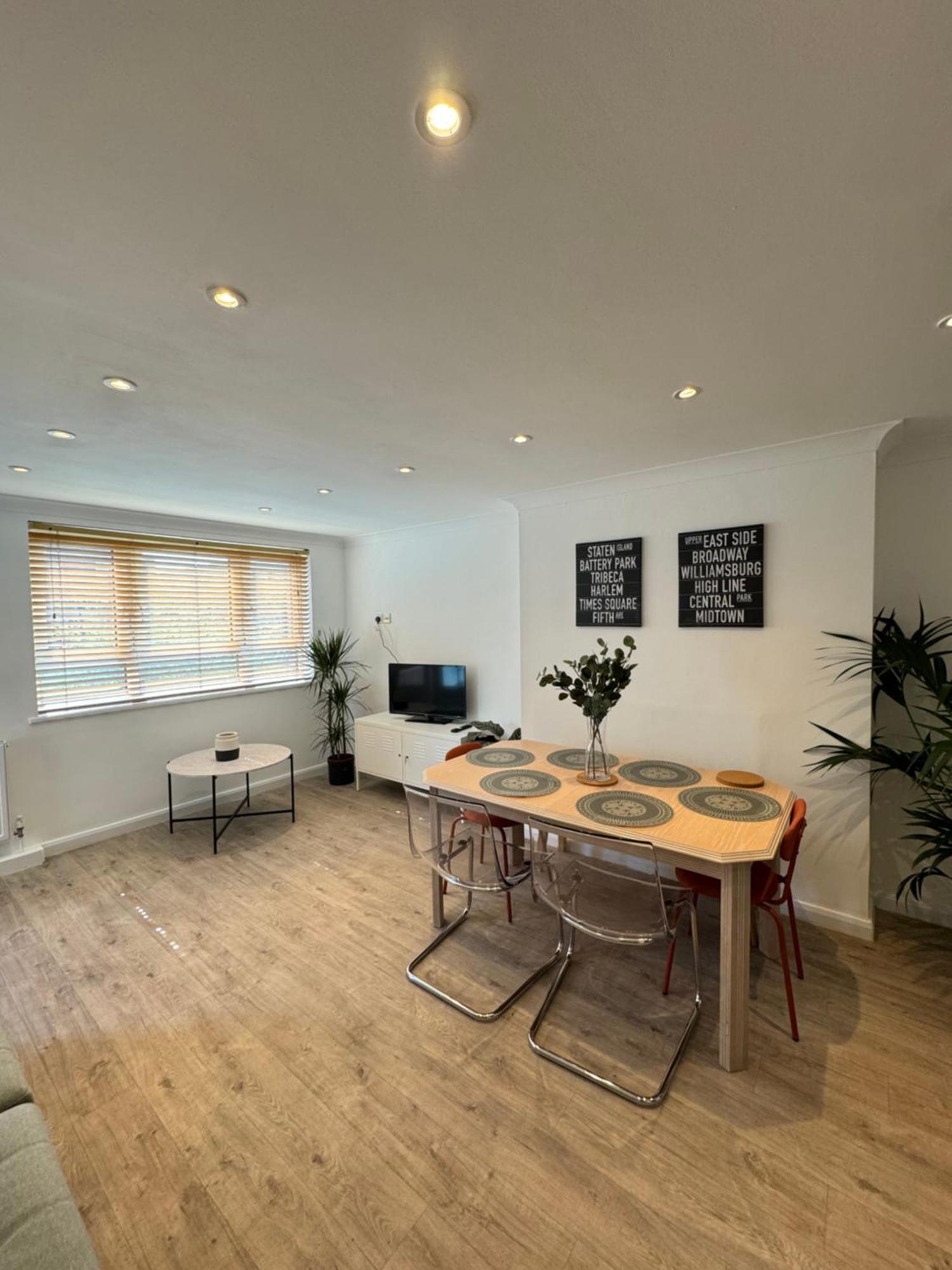 Spacious 3bd Flat Close To Tube - Fulham! Apartment London