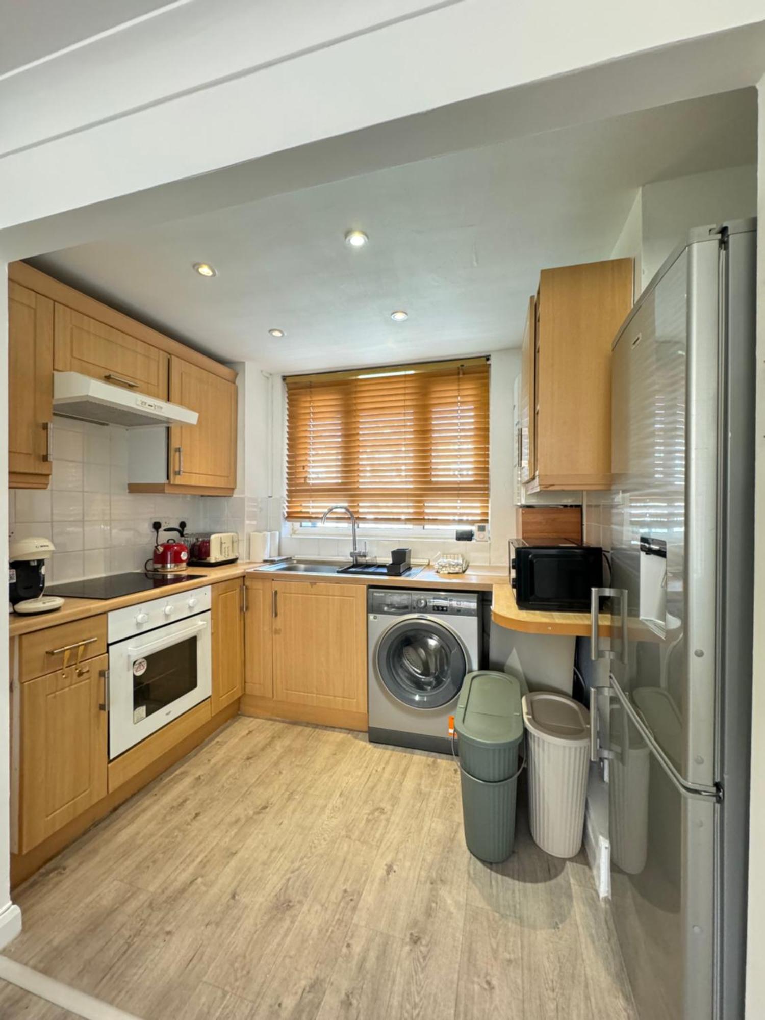 Spacious 3bd Flat Close To Tube - Fulham! Apartment London