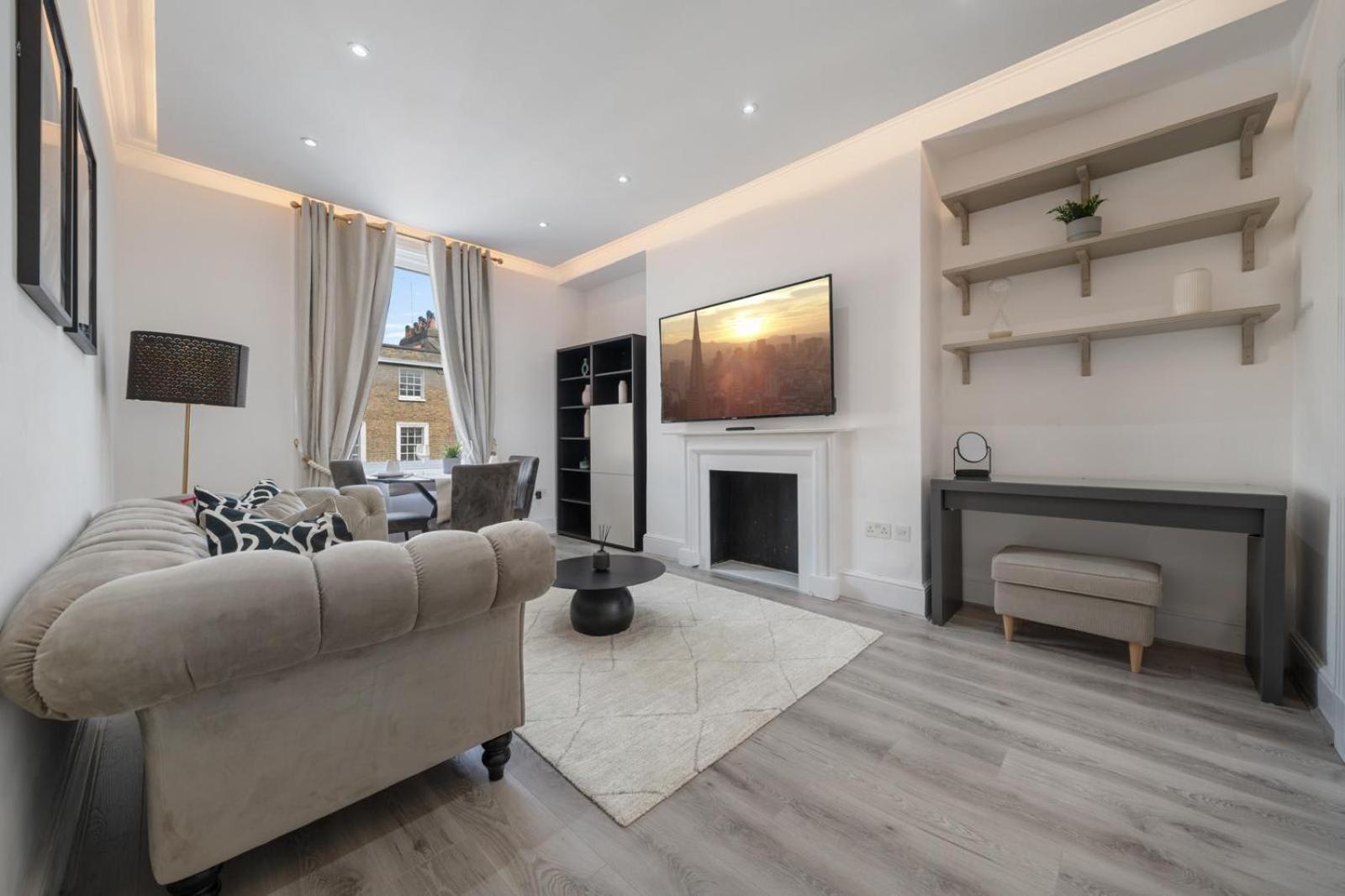 Eee Apartment *