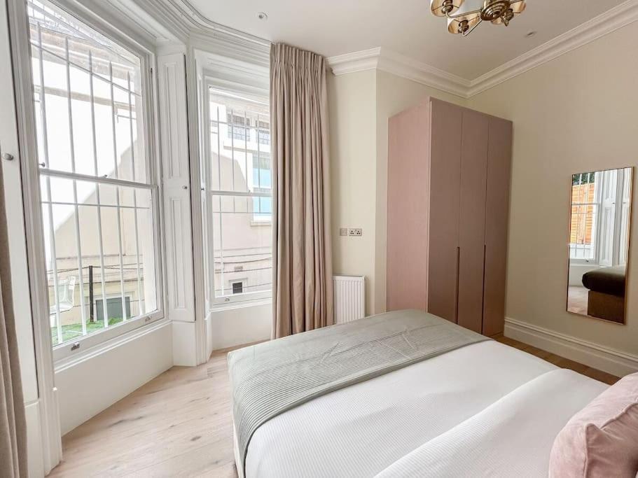 Stylish 2 Bed Flat On The Iconic Gloucester Road * Londen