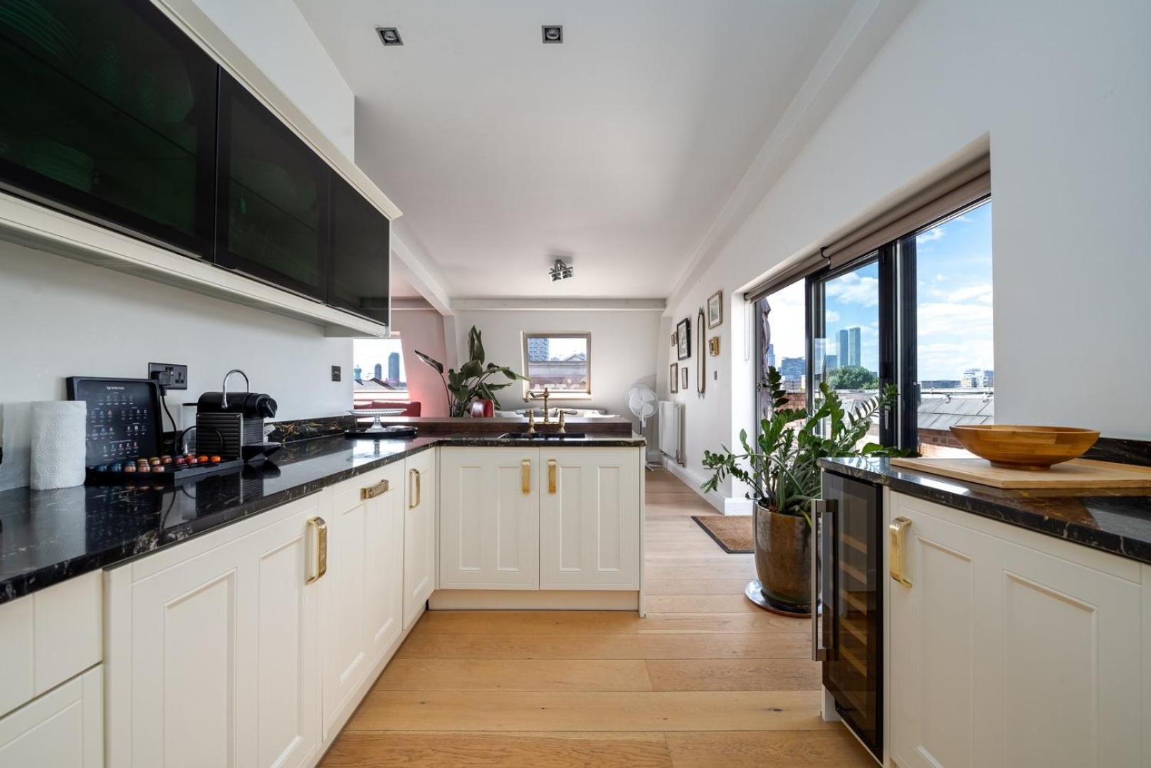 Guestready-trendy Penthouse With Terrace In Appartement Londen