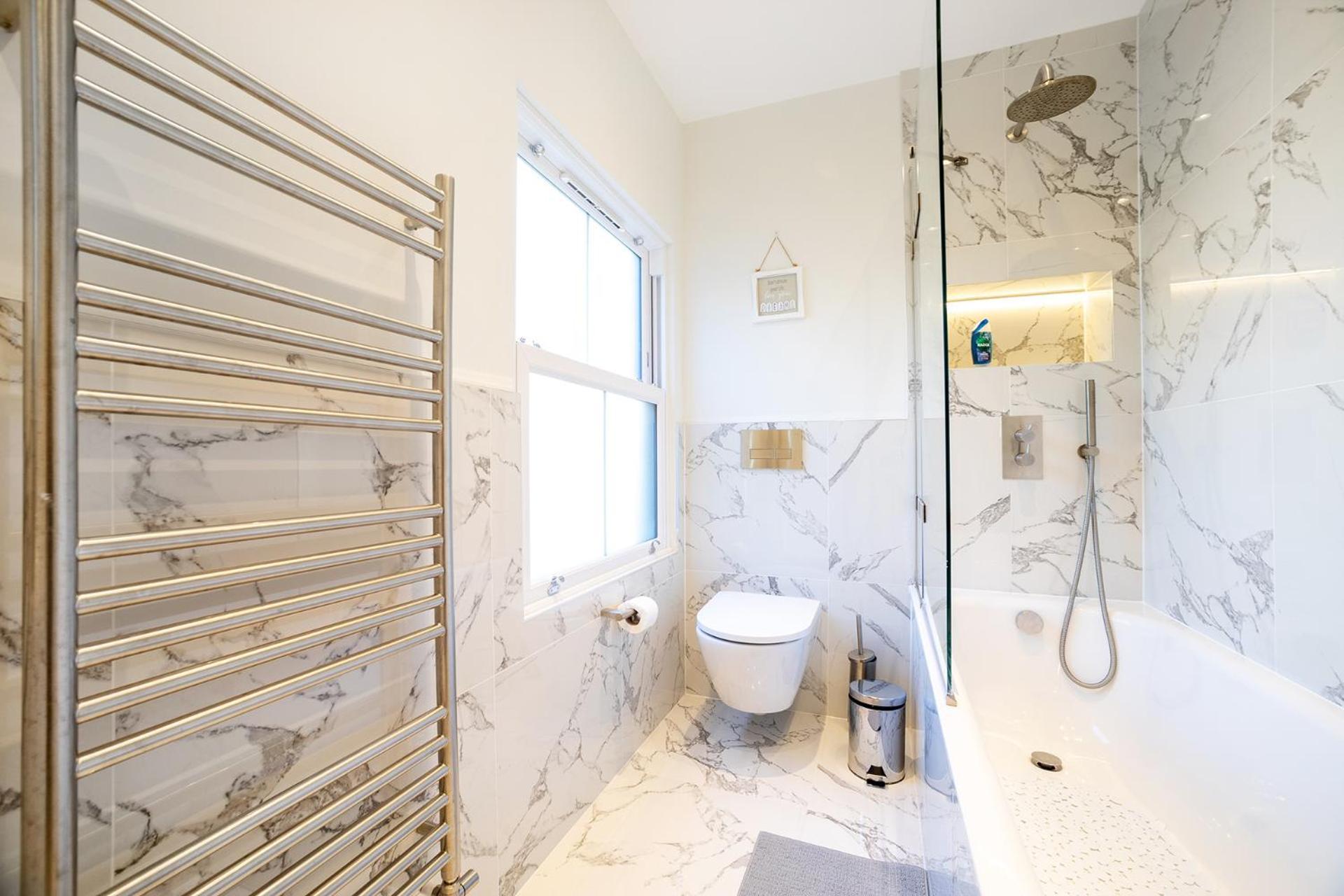 Private Terrace Fulham 3 Bed 2 Baths Apartment