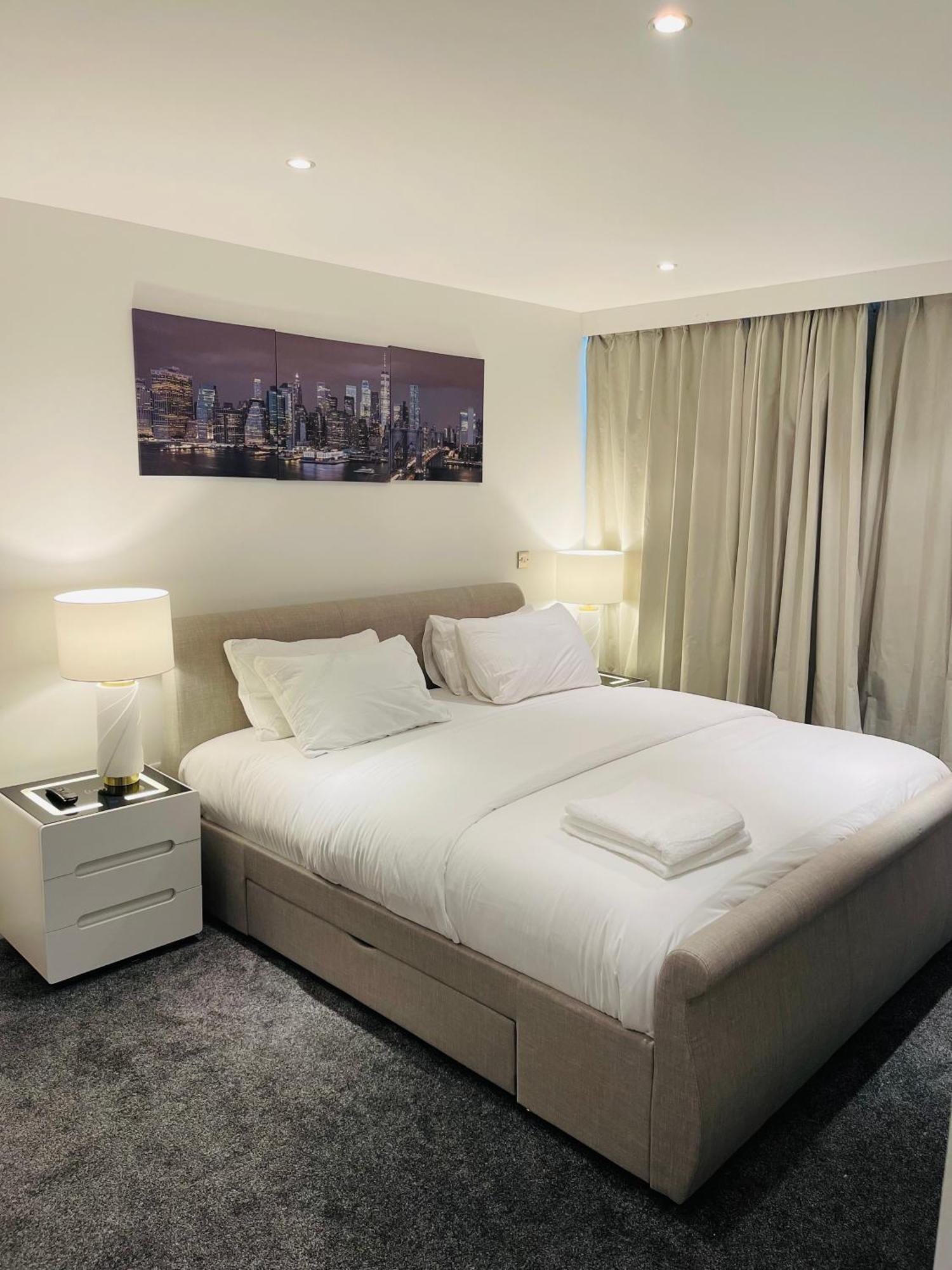Modern Luxury 2 Bedroom In Excel Apartamento Londres