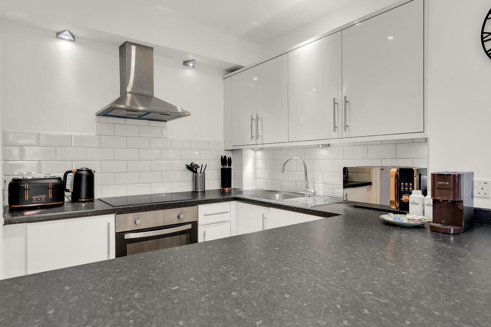 Contemporary Oasis In Paddington *