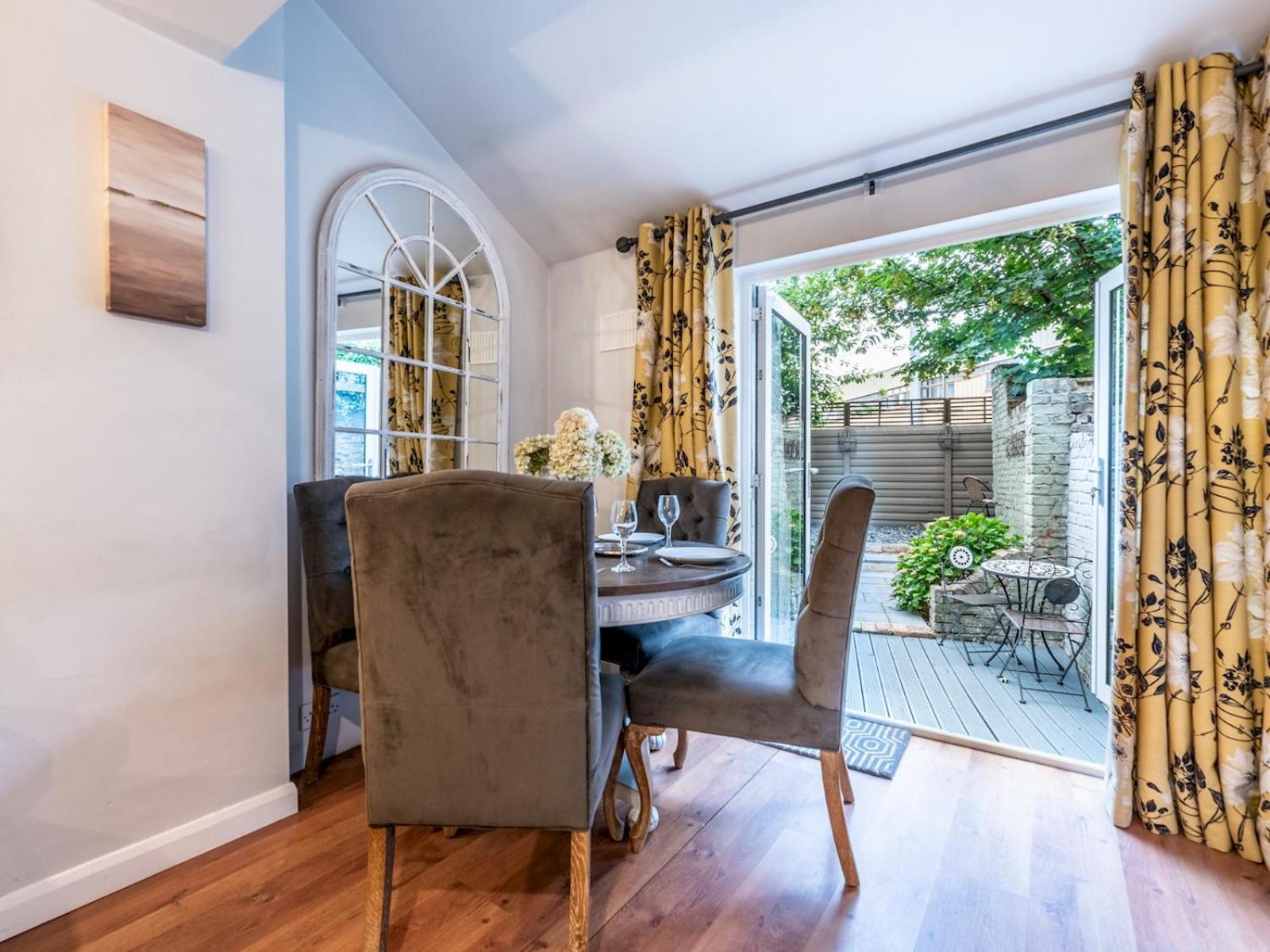 Greenwich High Rd - Beautiful 3bed Town House In Greenwich Garden Pass The Keys Holiday home *
