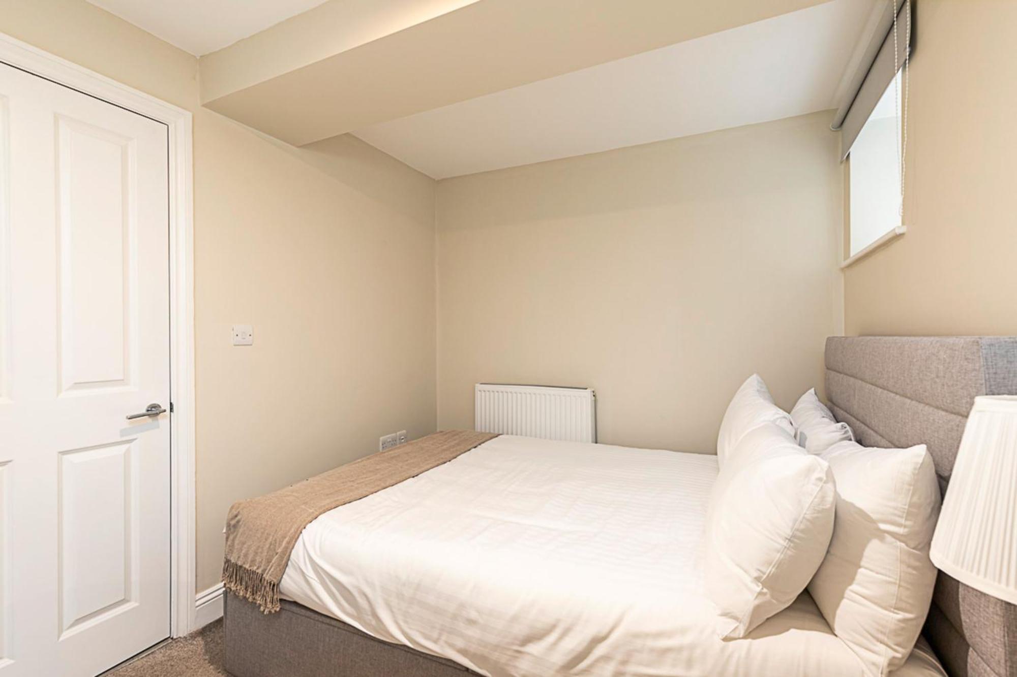 Charming And Modernised Edwardian Flat London