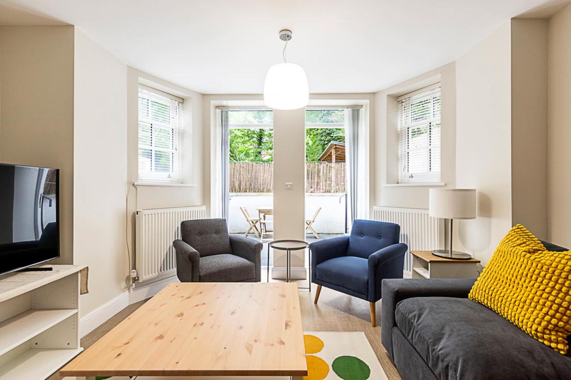 Charming And Modernised Edwardian Flat Apartment London
