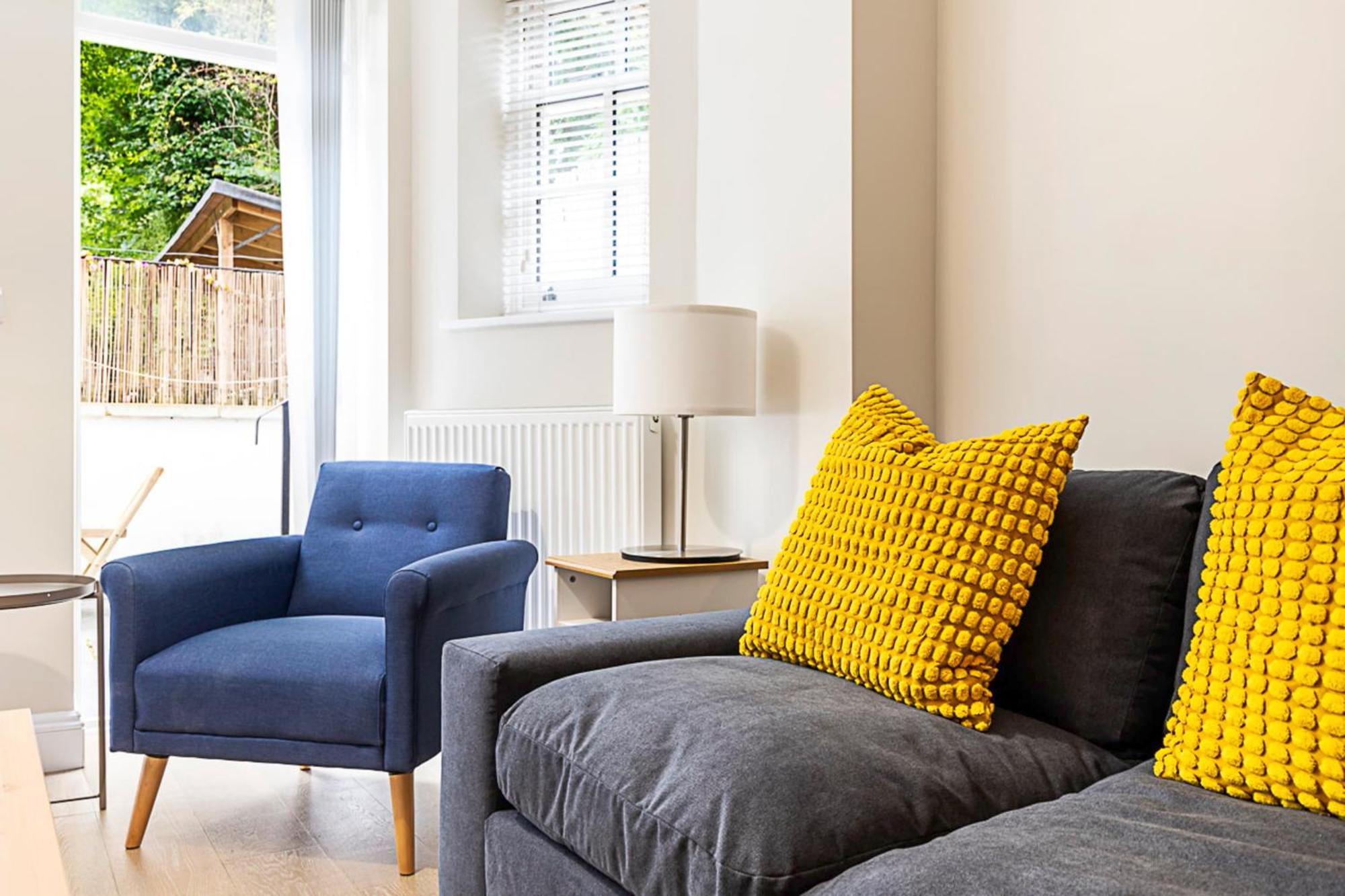 Charming And Modernised Edwardian Flat London