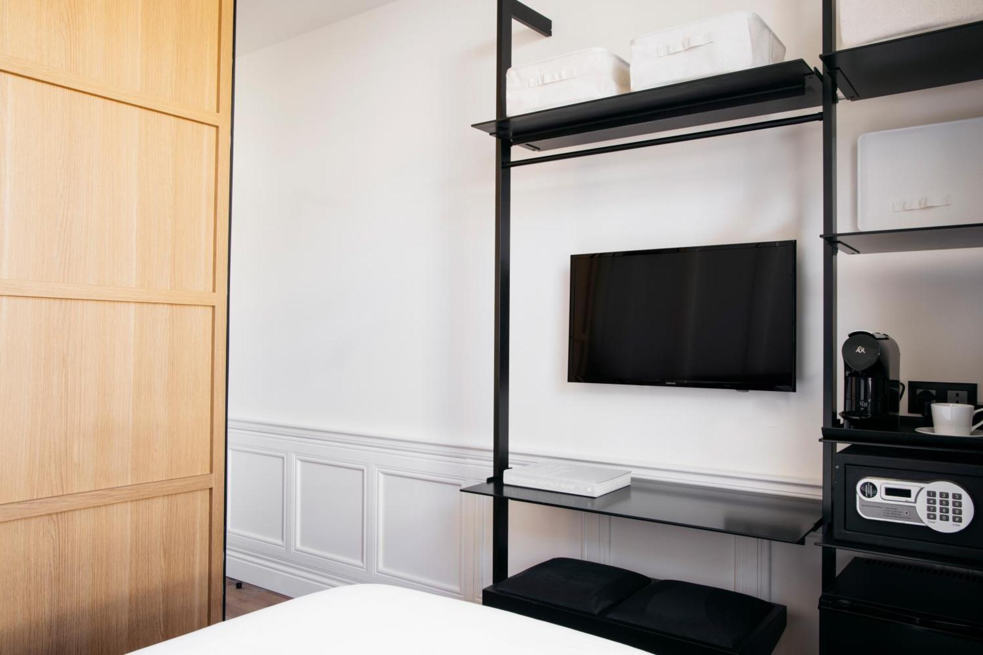 Caesar Hotel 4*