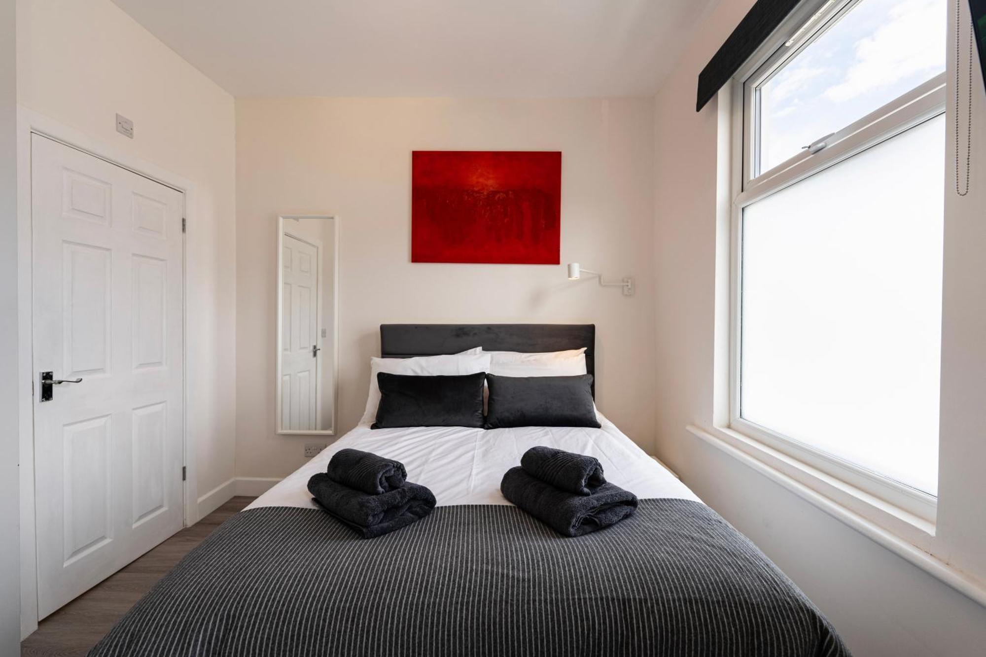 Fulham Luxury Close To Underground Newly Refurbished Hr Apartment