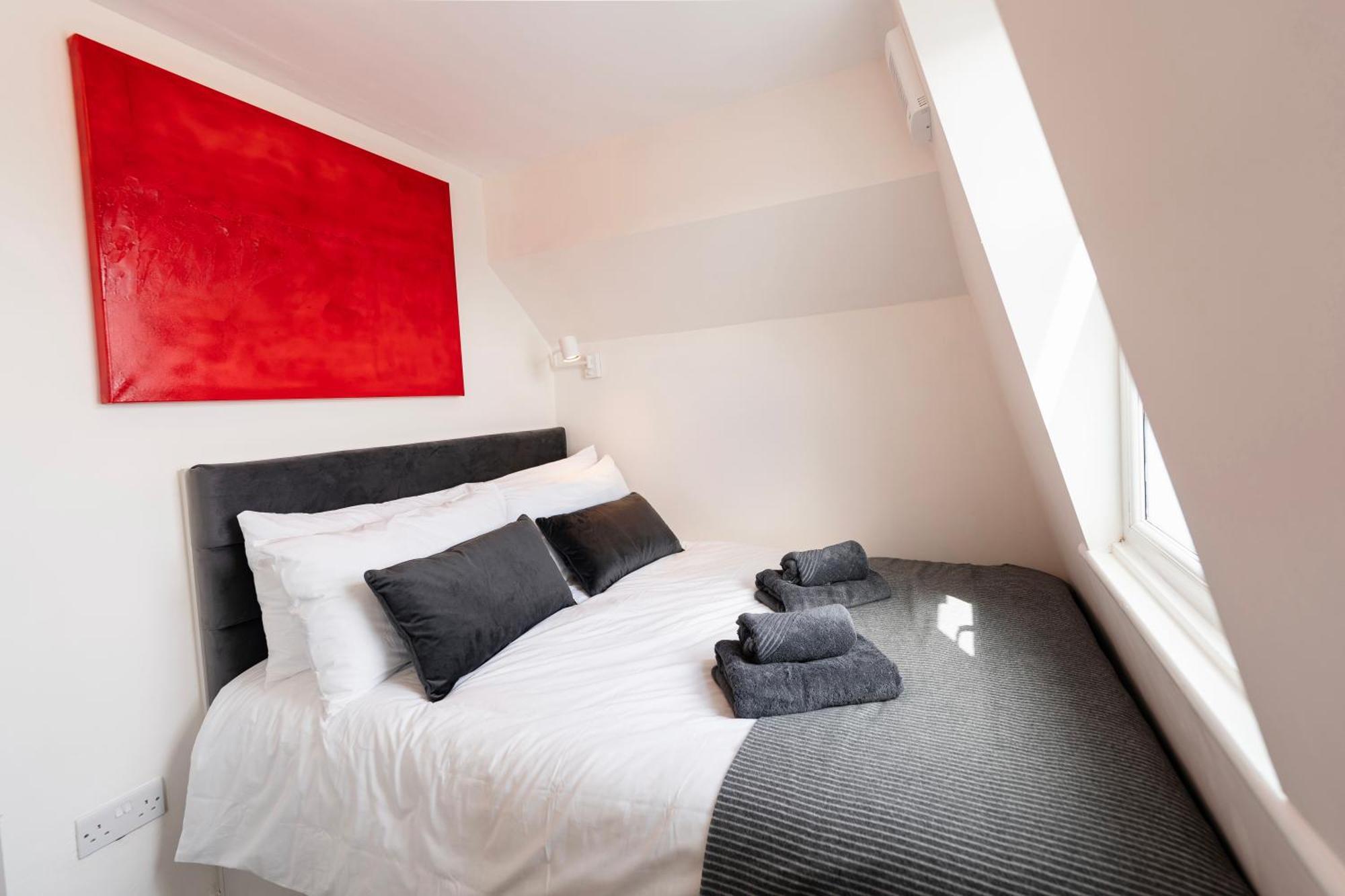 Fulham Luxury Close To Underground Newly Refurbished Hr Apartment