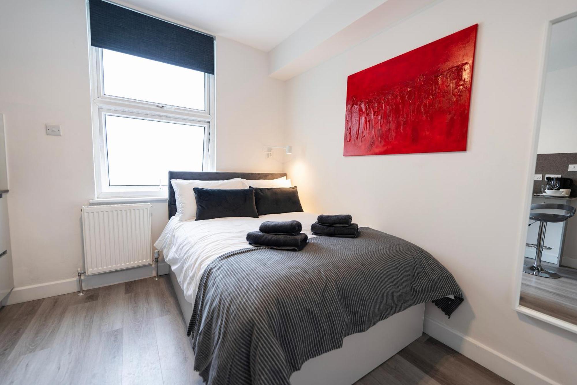 Fulham Luxury Close To Underground Newly Refurbished Hr Apartment *