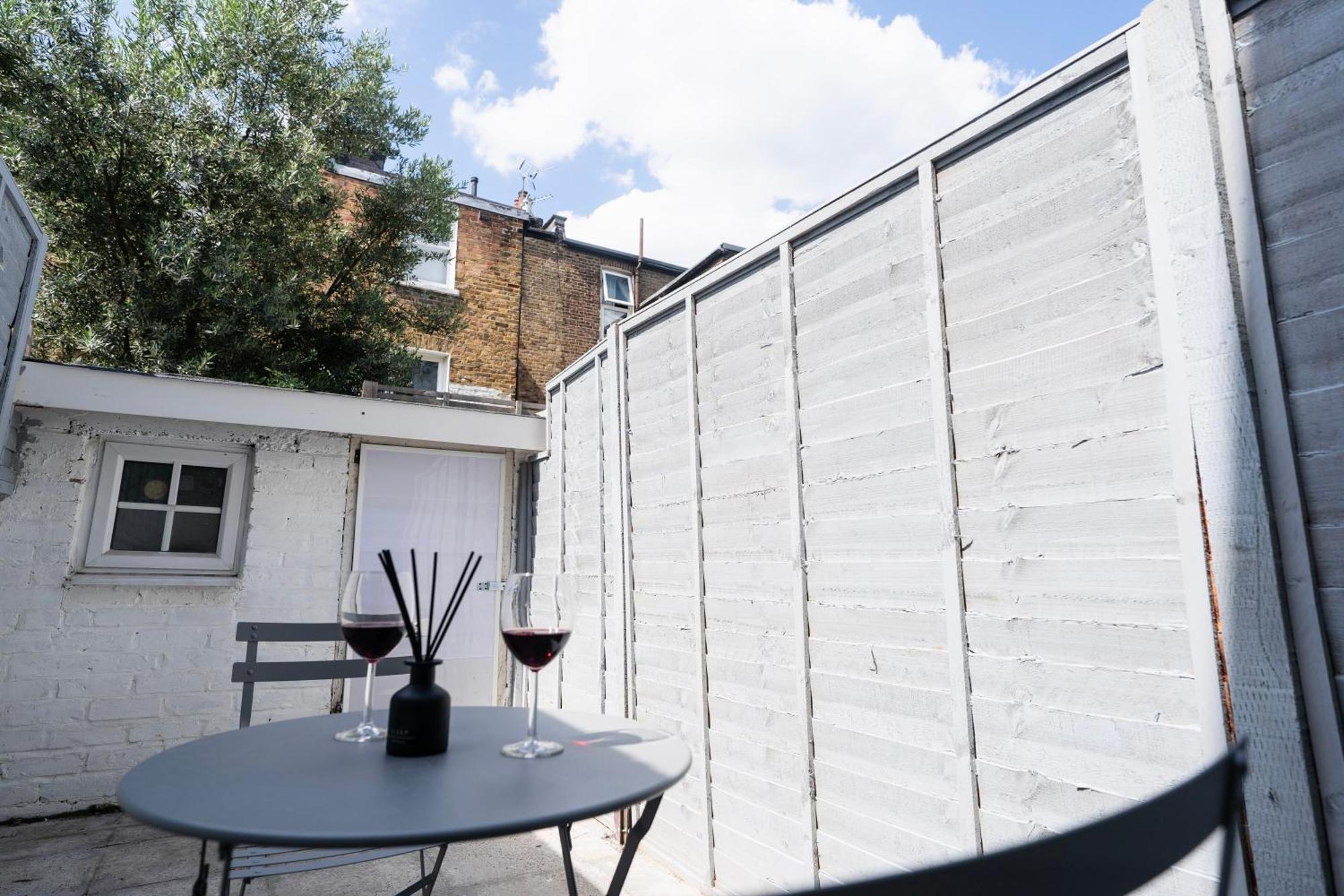 Fulham Luxury Close To Underground Newly Refurbished Hr Apartment *