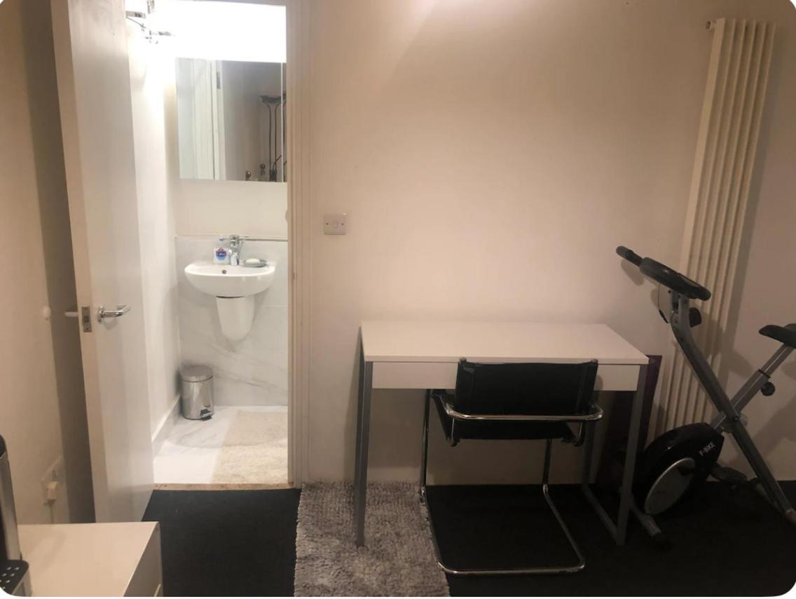 Accommodatie bij particulieren Lockable Ensuite In Modern Space With Shared Kitchen Fast Wifi *
